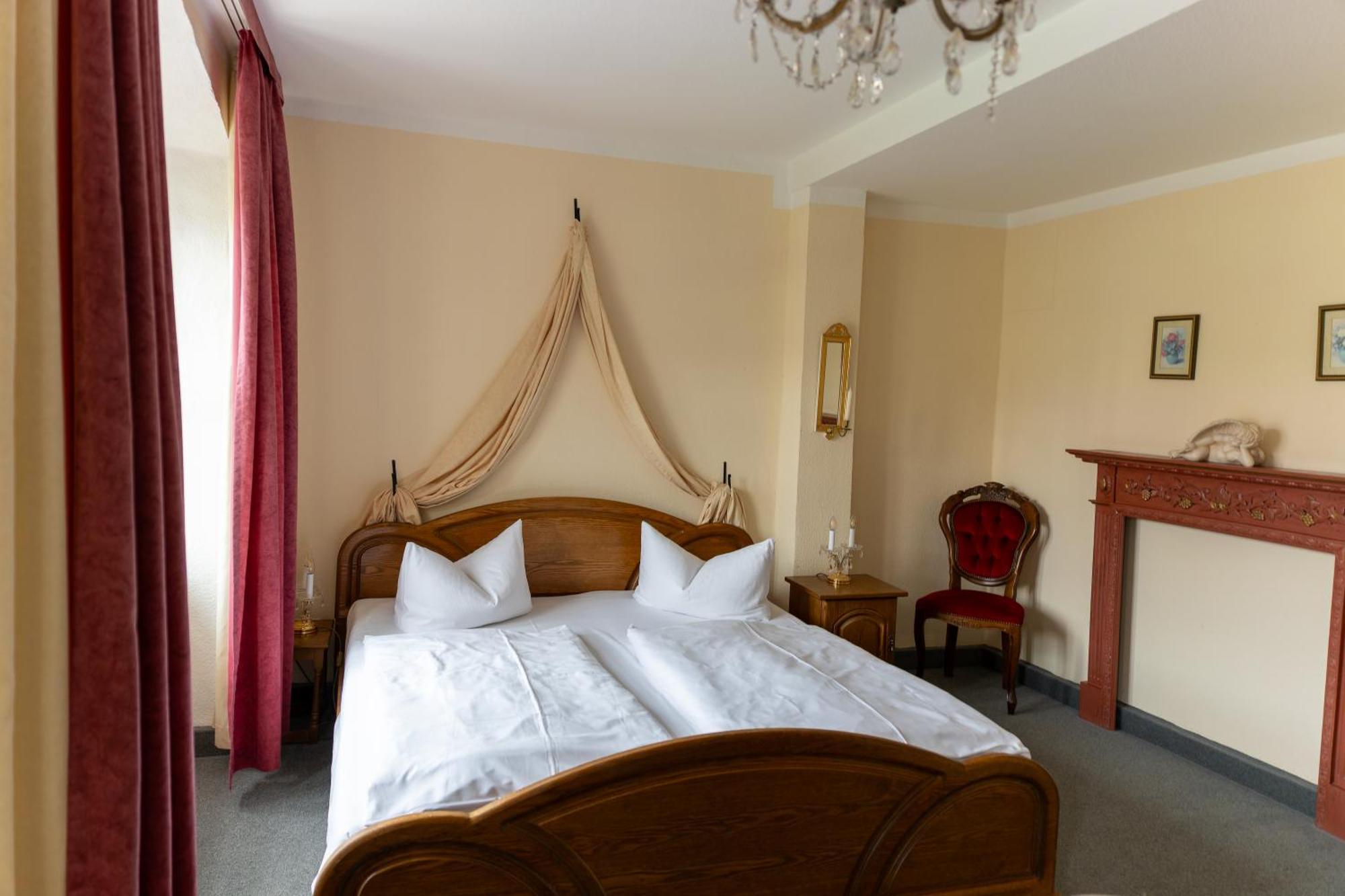 Hotel Anker Saalfeld Saale Екстер'єр фото
